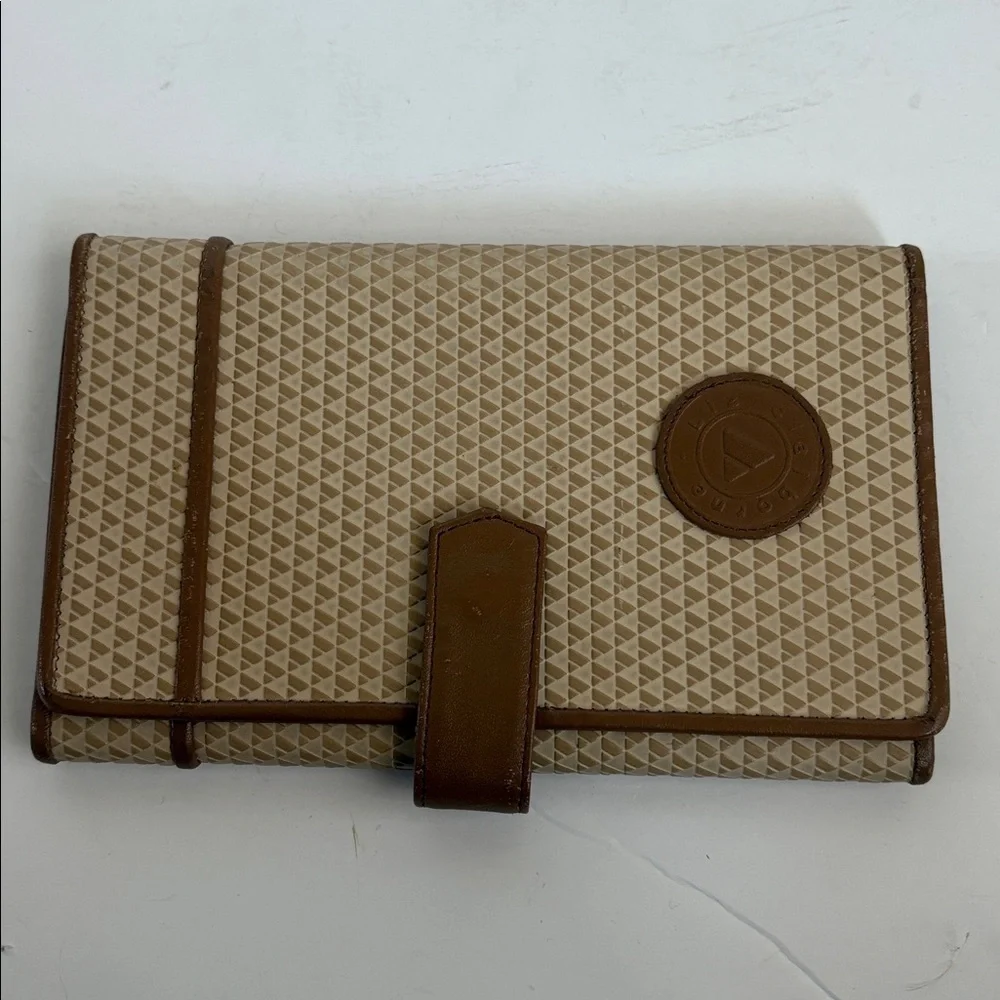 Vintage Liz Claiborne tan and beige pocketbook checkbook snap close wallet